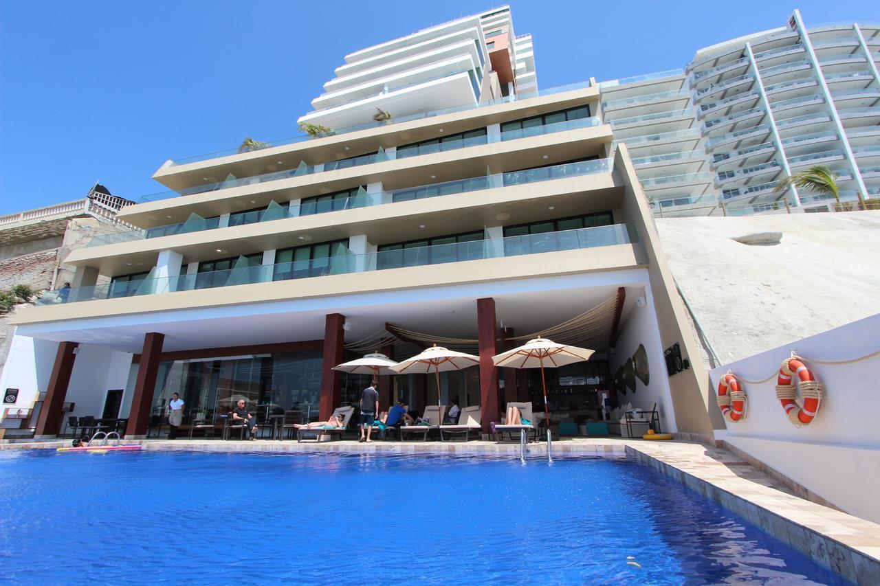 Hotel Poseidon Manta Exterior photo